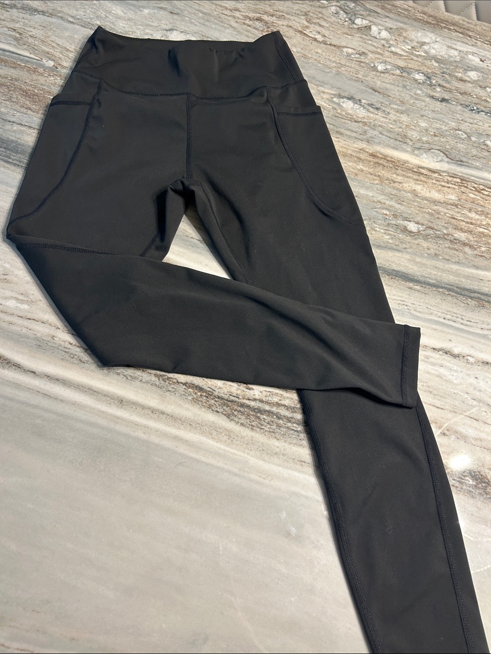 High-Waist Black Athletic Leggings with Side Pockets NWOT women’s Sz S